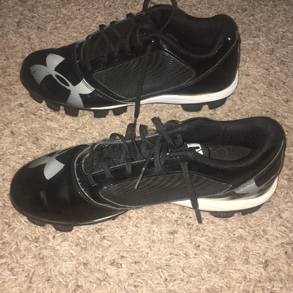 baseball cleats